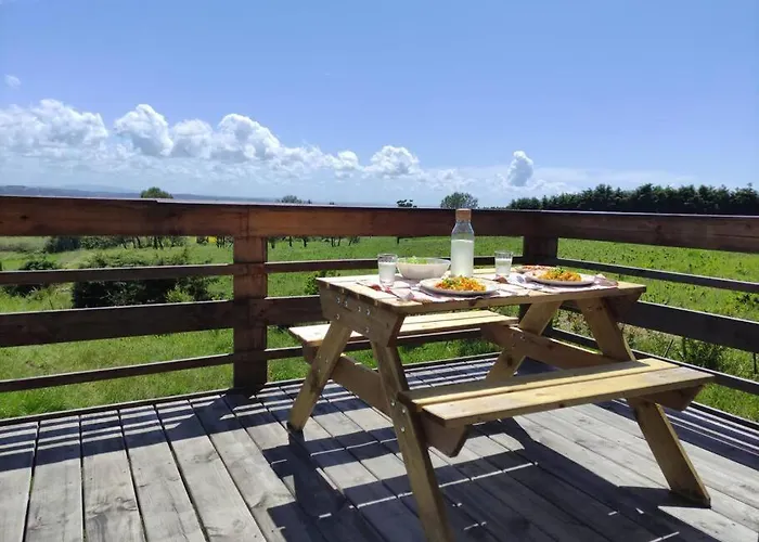 Chalet Blue - De Madeira *