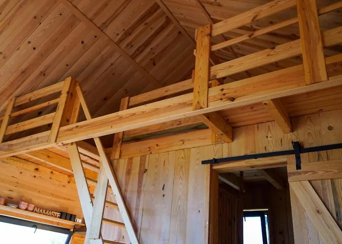 Chalet Blue - De Madeira