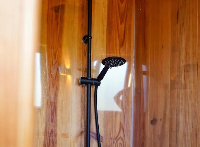 Chalet Blue - De Madeira Nazare